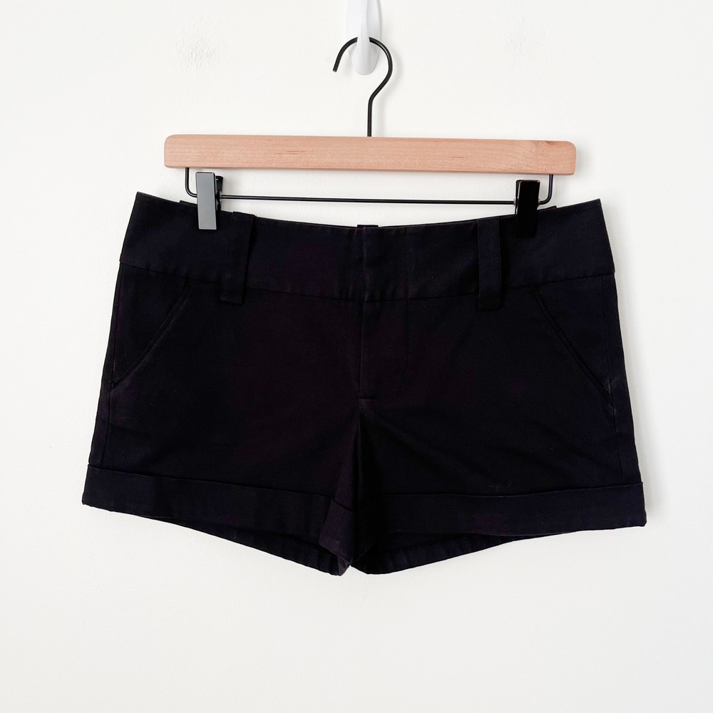 Alice + Olivia Cady Cuff Short Womens 6 Black